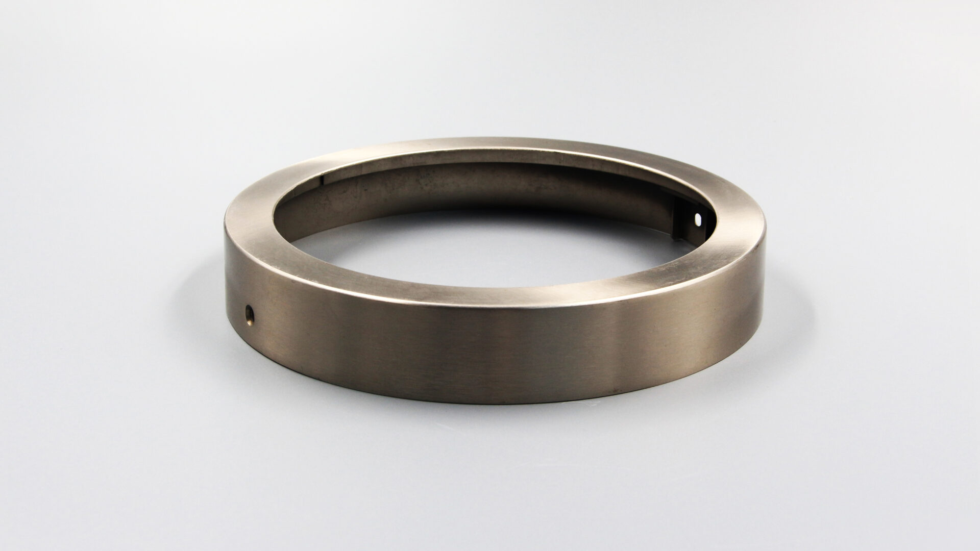 Why choose die-casting lighting parts?